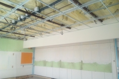 Installation électrique en plafond des classes